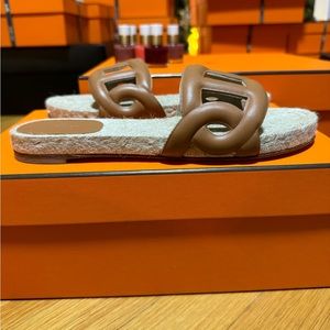 Hermes sandals
